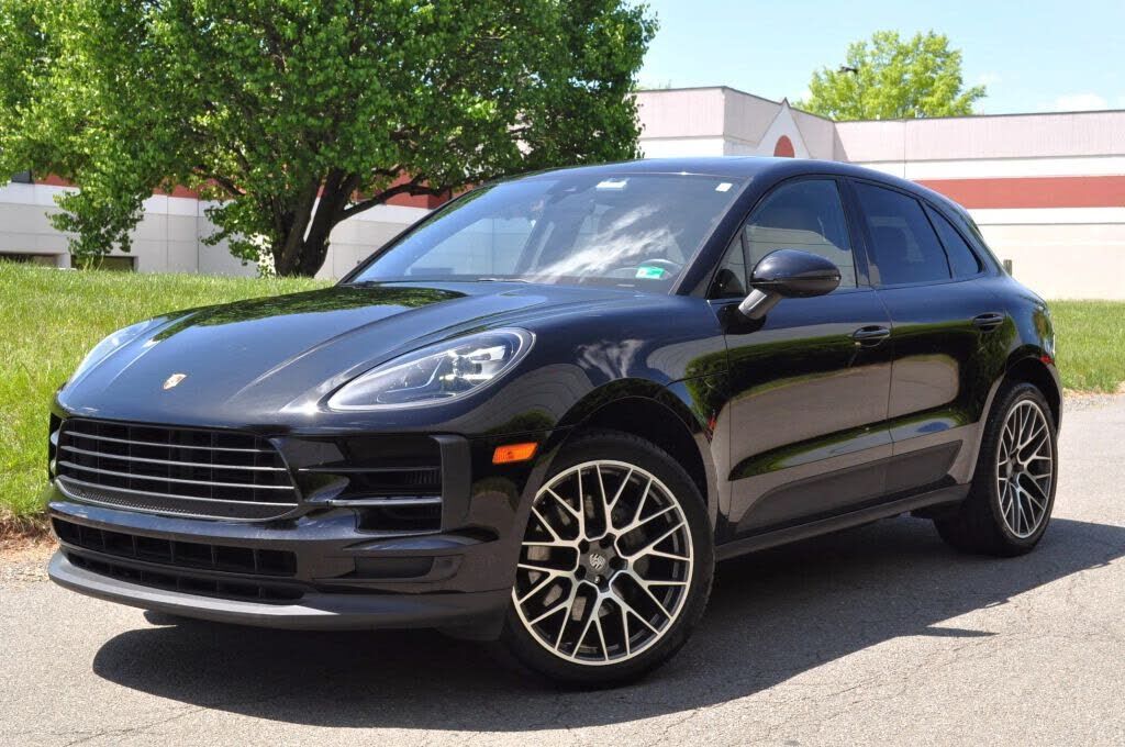 2020 PORSCHE Macan