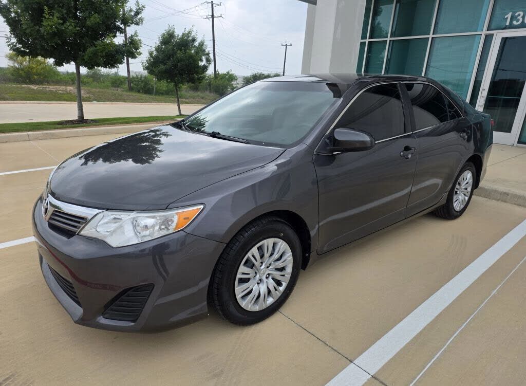 2013 TOYOTA Camry