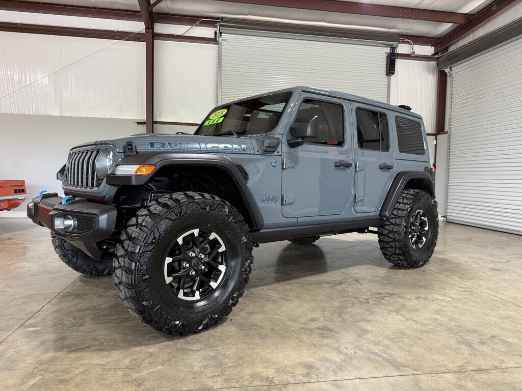 2025 JEEP Wrangler