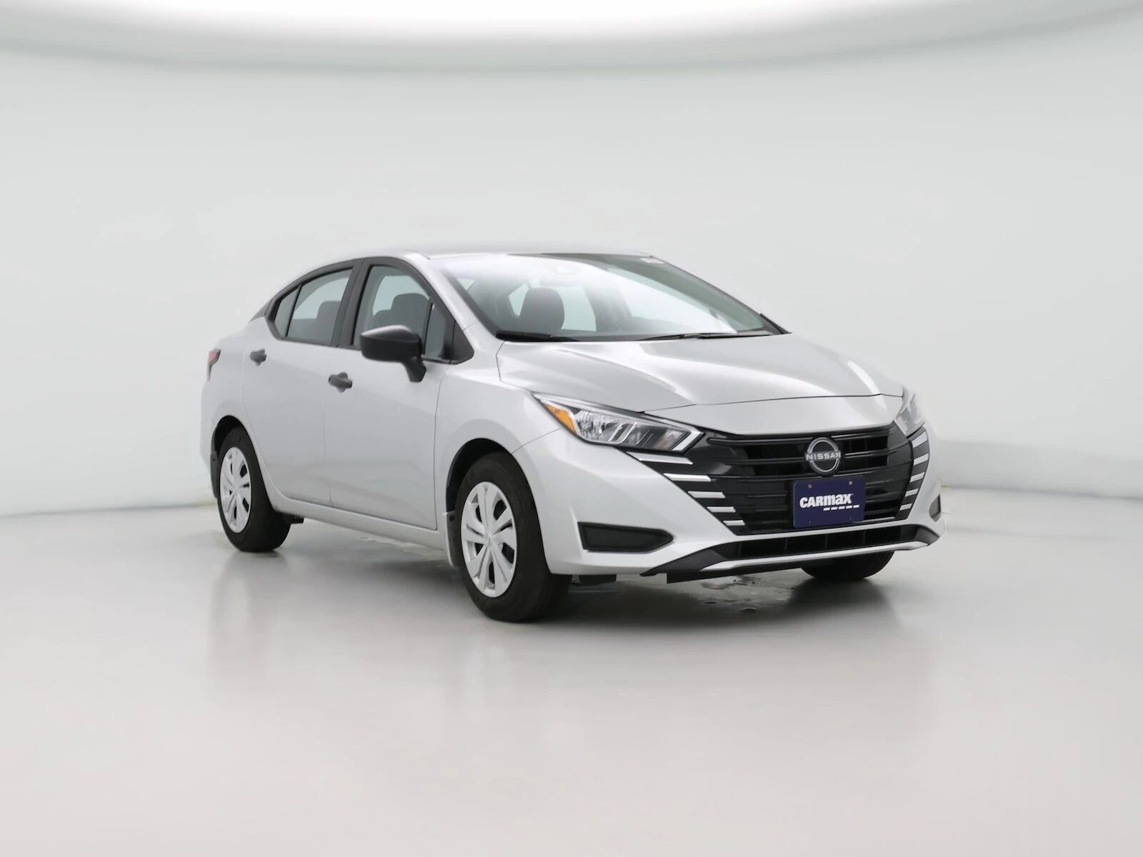 2024 NISSAN Versa
