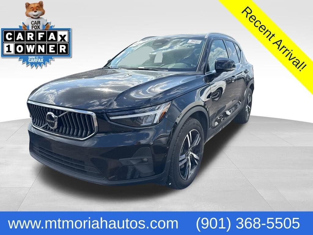 2023 VOLVO XC40