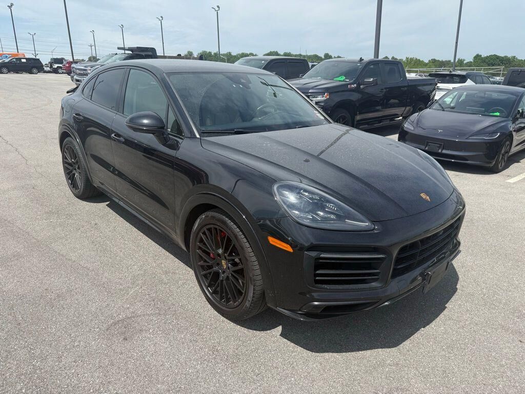 2023 PORSCHE Cayenne