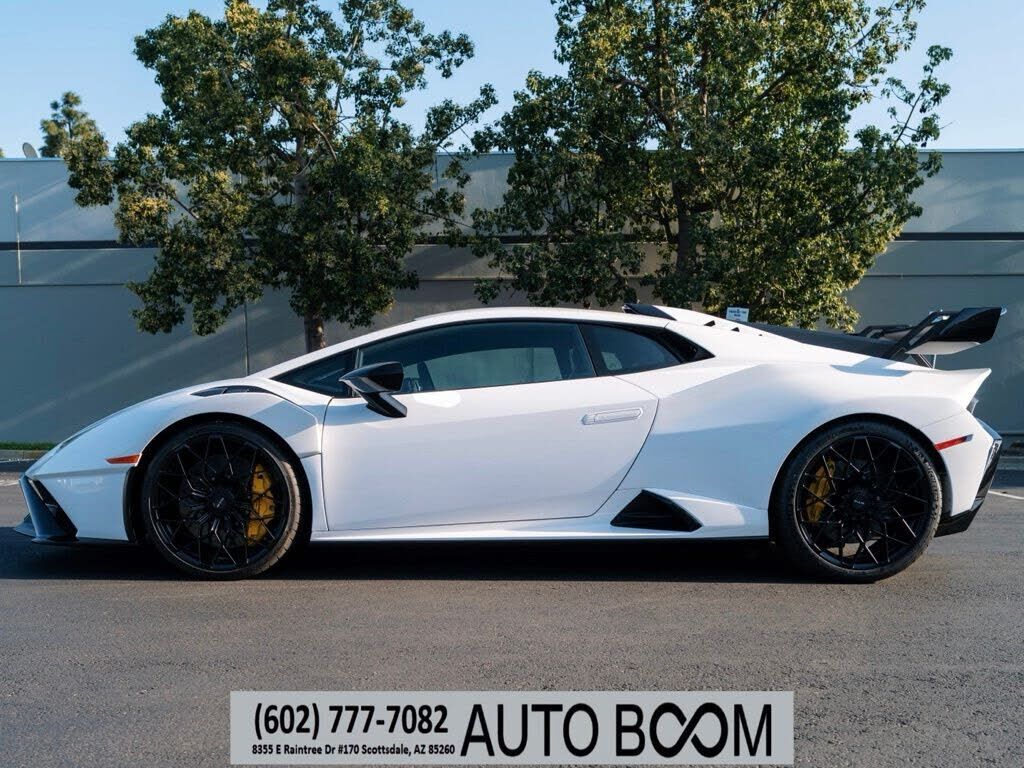2022 LAMBORGHINI Huracan STO