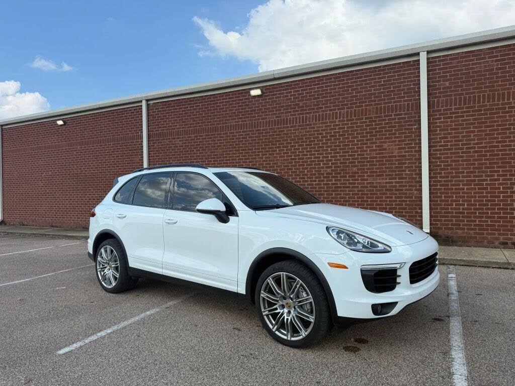 2016 PORSCHE Cayenne