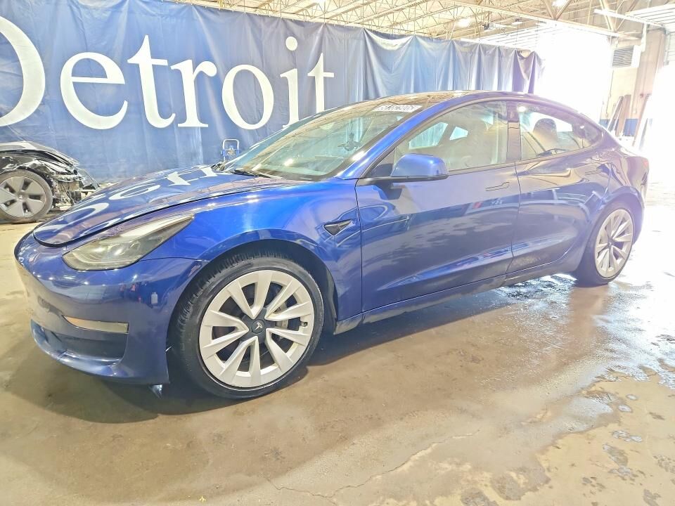 2022 TESLA Model 3