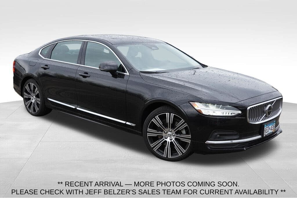 2023 VOLVO S90