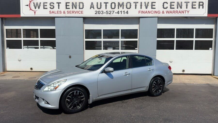 2013 INFINITI G37