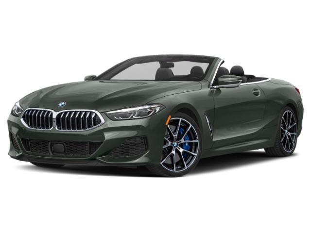 2022 BMW M8