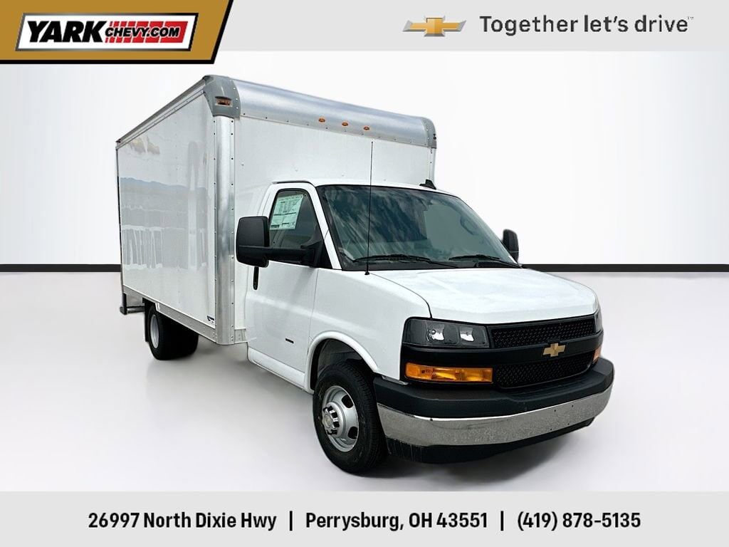 2025 CHEVROLET Express