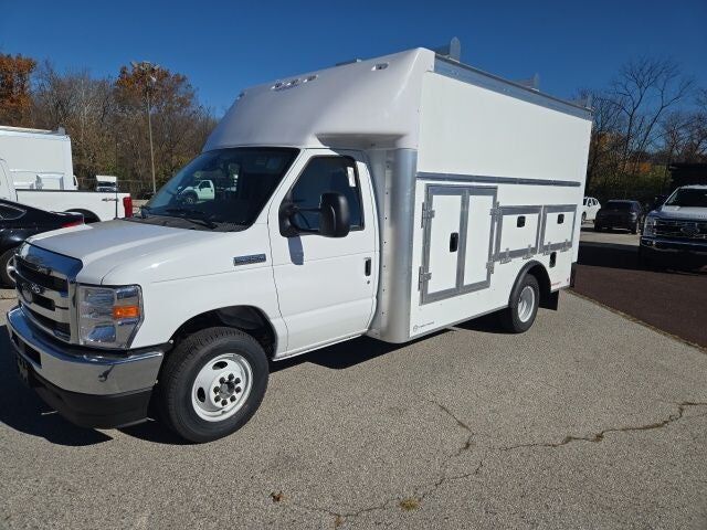 2026 FORD E-350