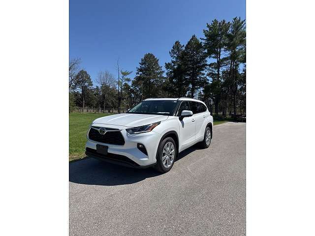 2024 TOYOTA Highlander