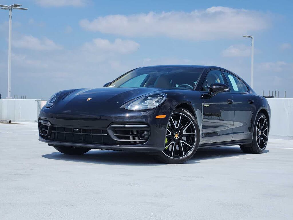 2023 PORSCHE Panamera