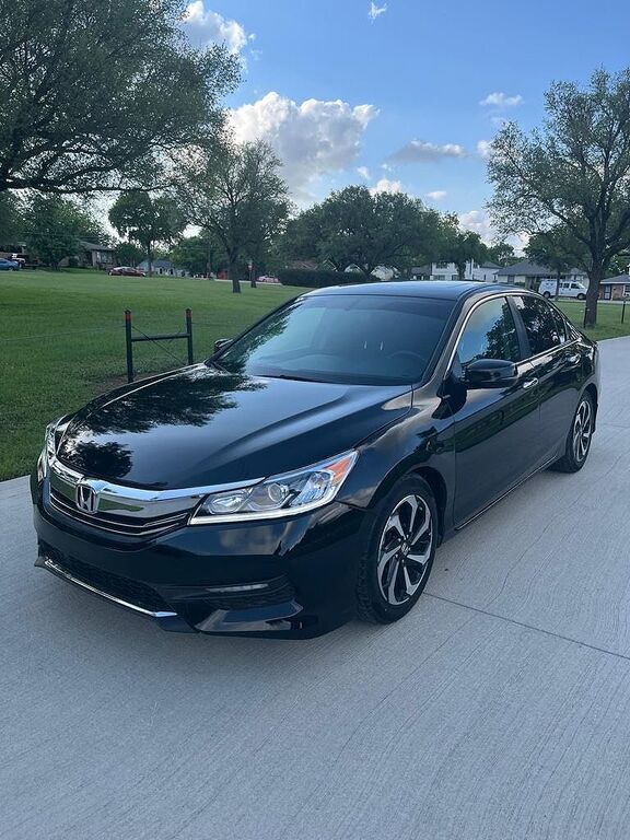 2017 HONDA Accord
