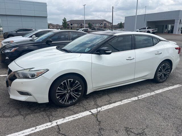 2017 NISSAN Maxima