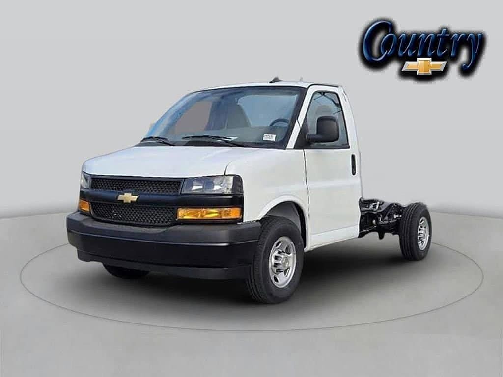 2026 CHEVROLET Express