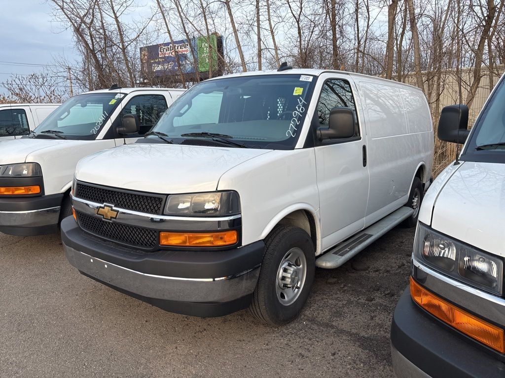2024 CHEVROLET Express