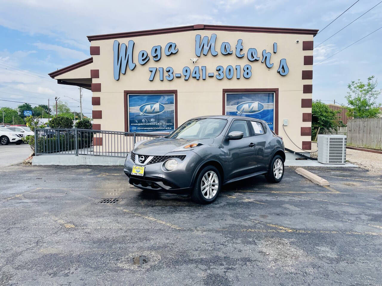 2016 NISSAN Juke