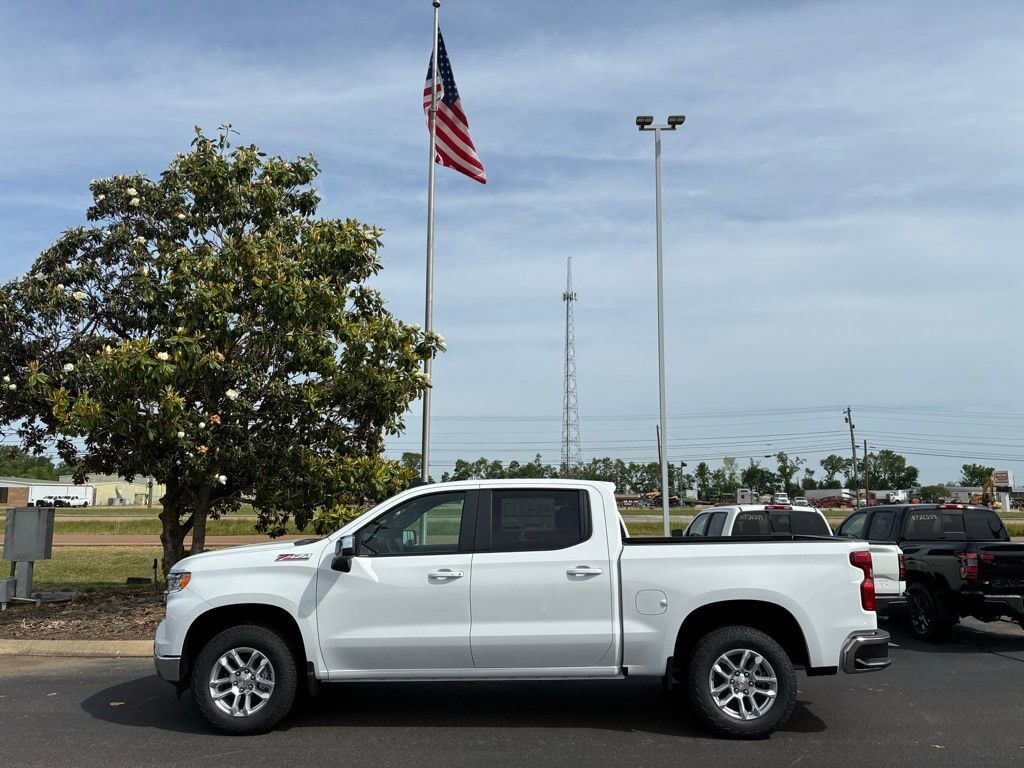 2026 CHEVROLET Silverado