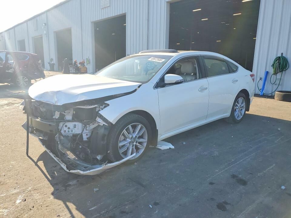 2013 TOYOTA Avalon