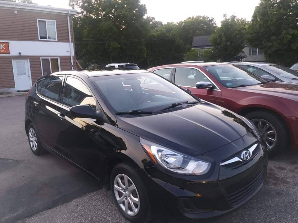 2013 HYUNDAI Accent