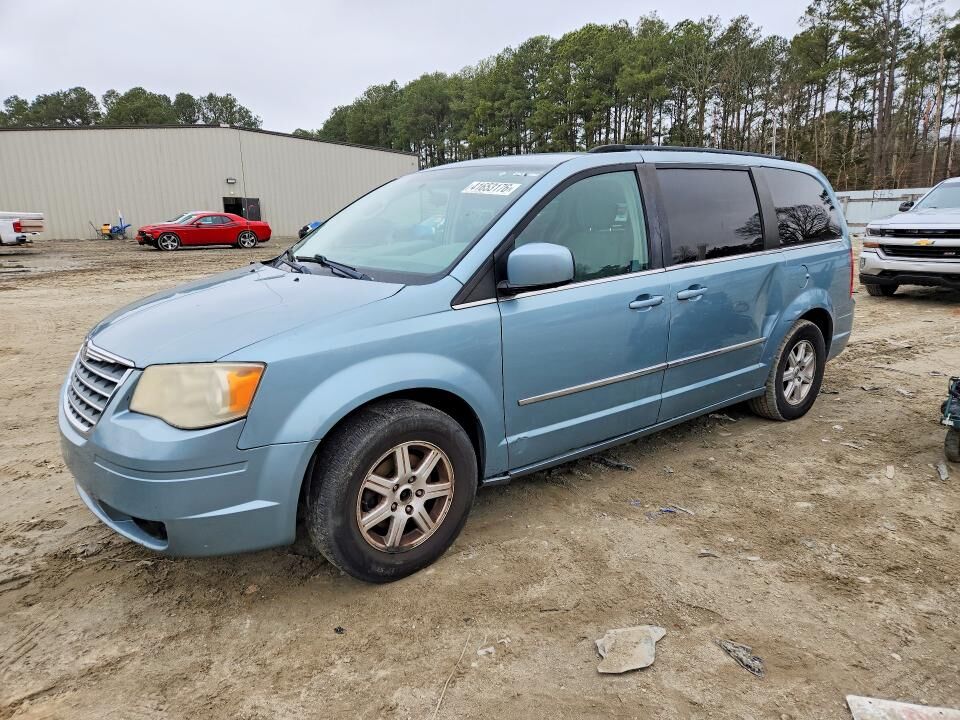2010 CHRYSLER Town and Country