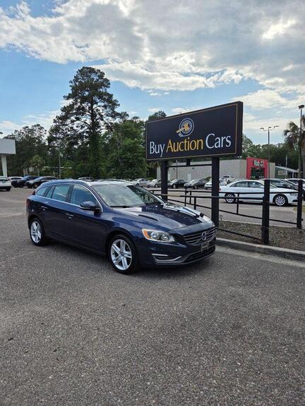 2015 VOLVO V60