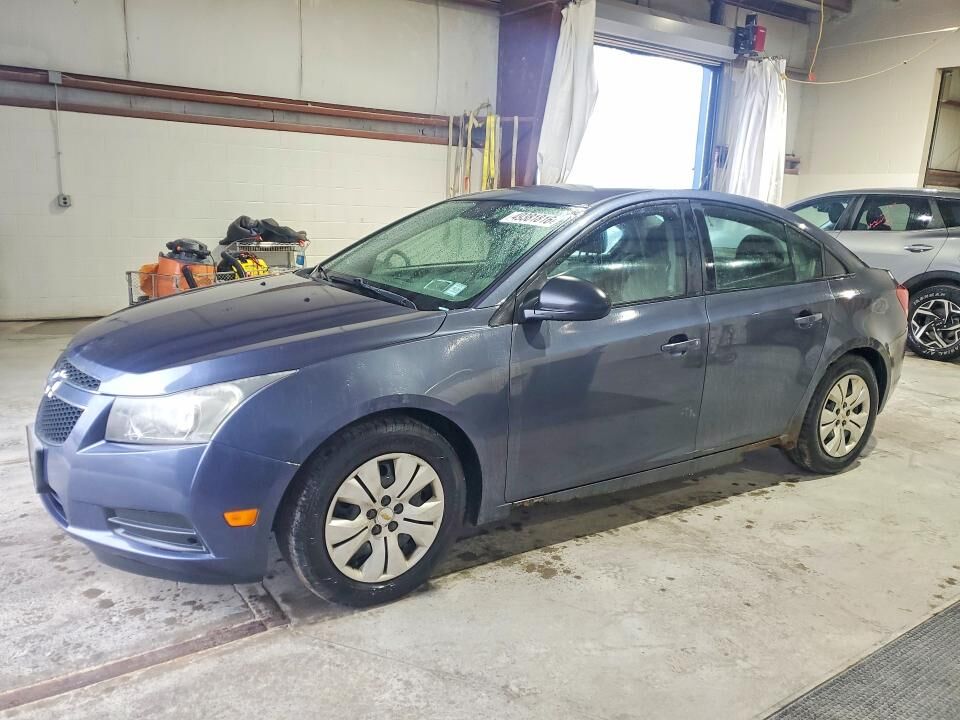2013 CHEVROLET Cruze