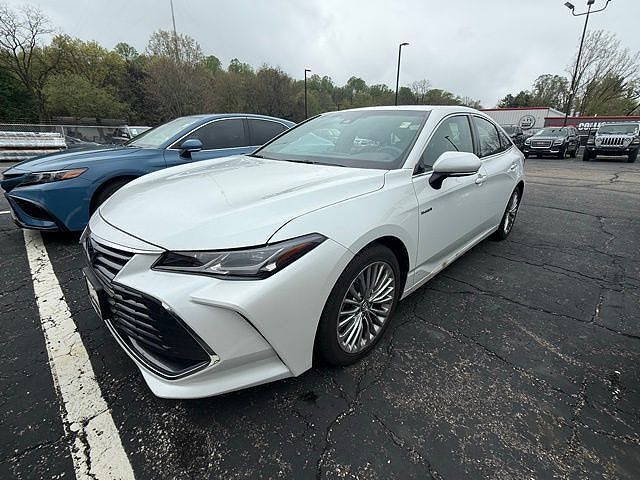 2019 TOYOTA Avalon