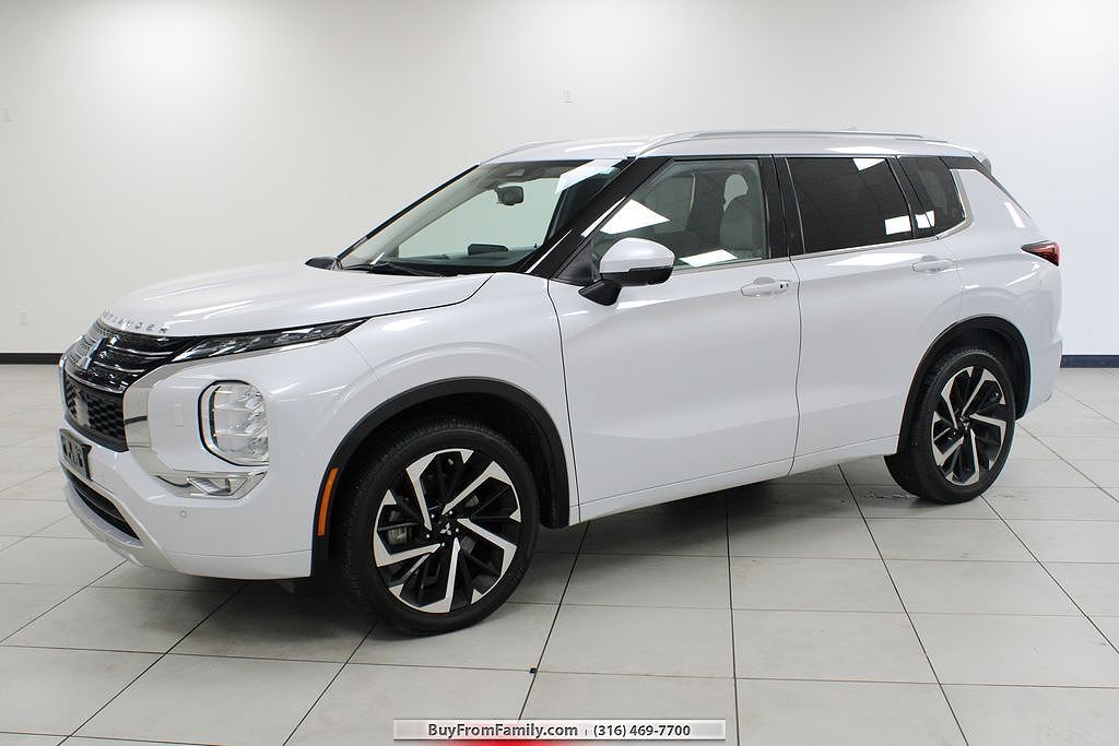 2024 MITSUBISHI Outlander