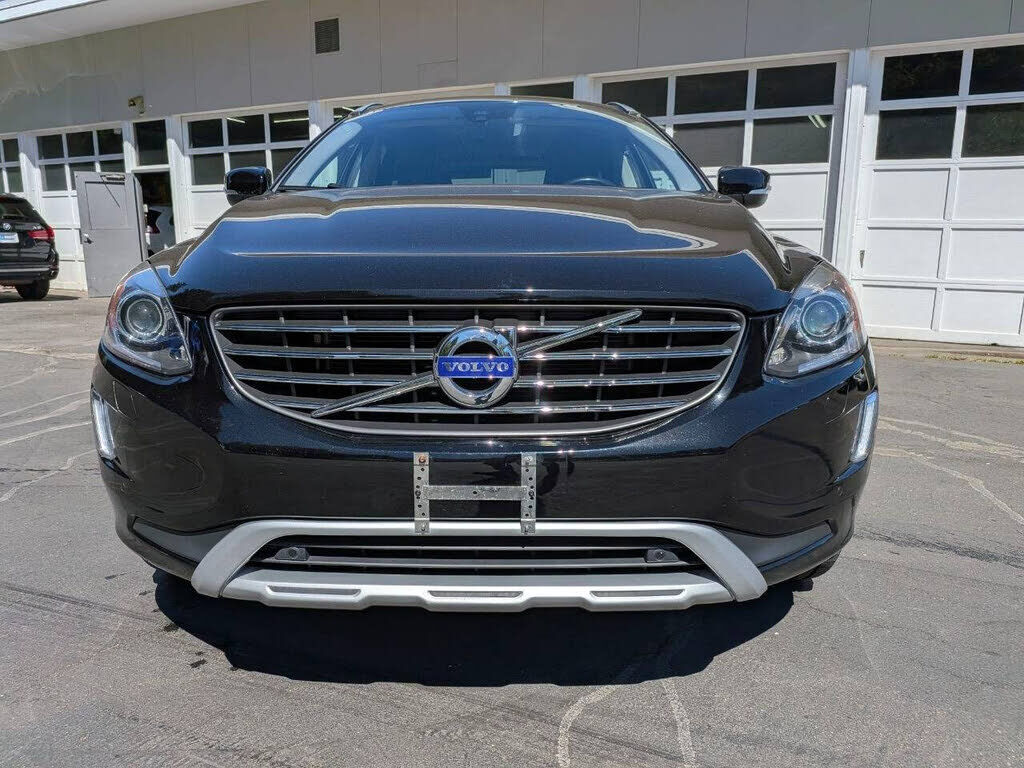 2017 VOLVO XC60