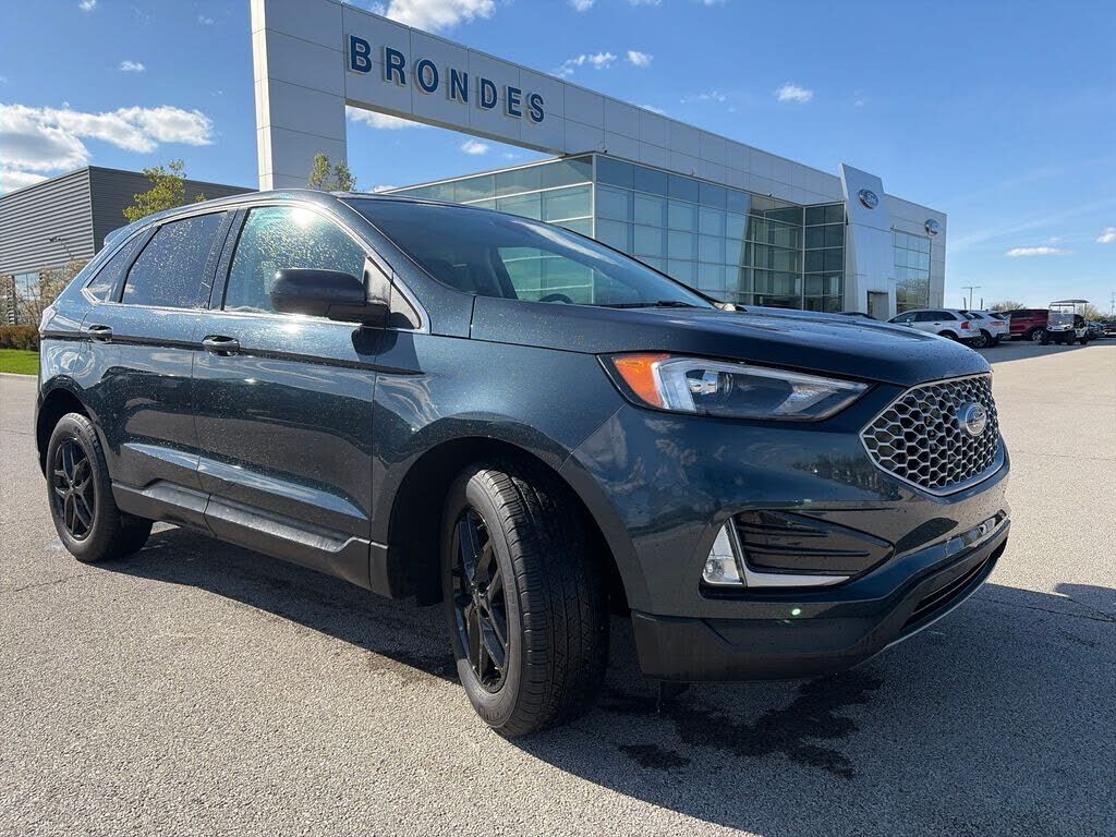 2023 FORD Edge