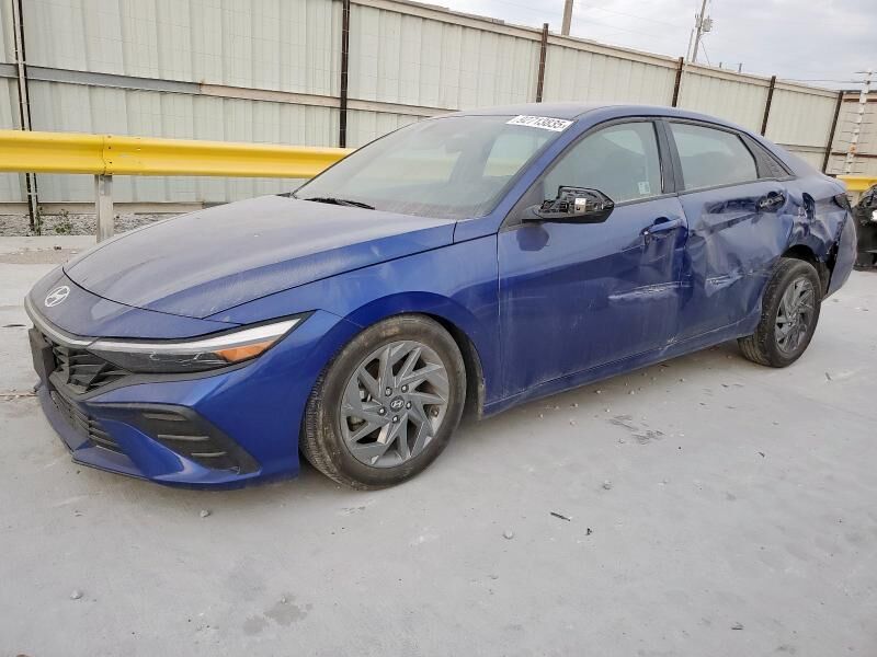 2024 HYUNDAI Elantra
