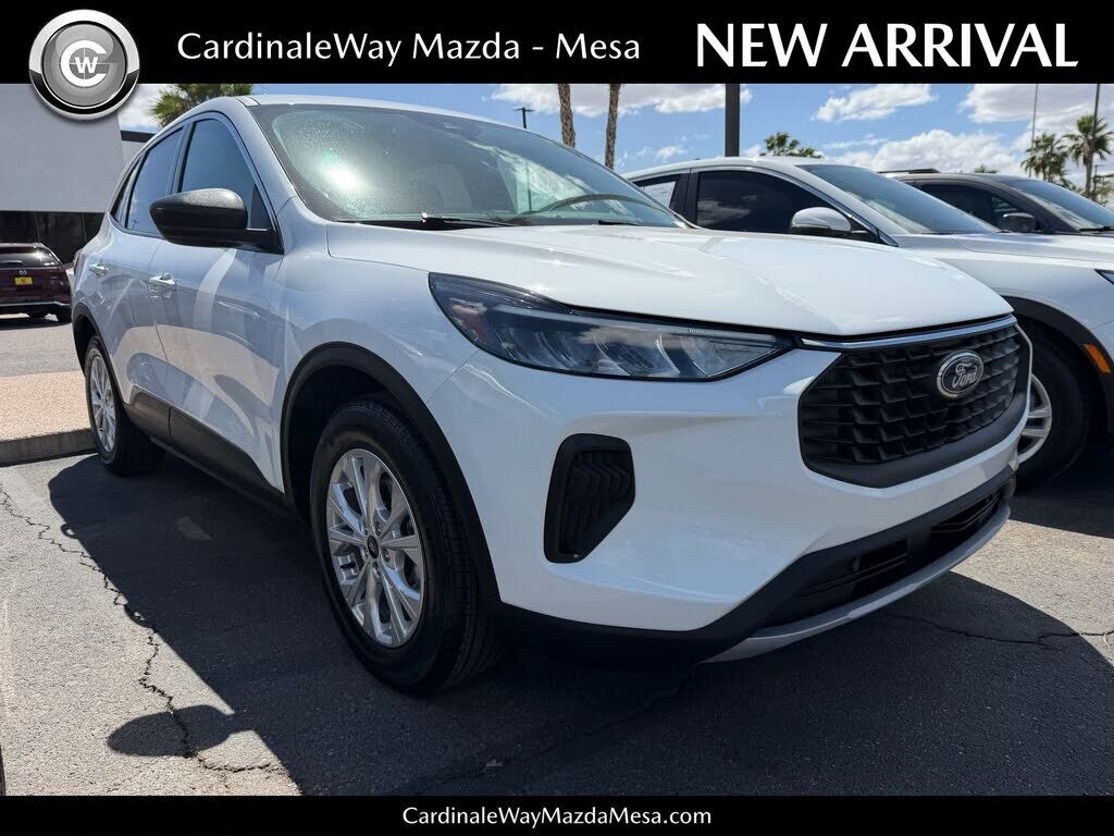 2024 FORD Escape