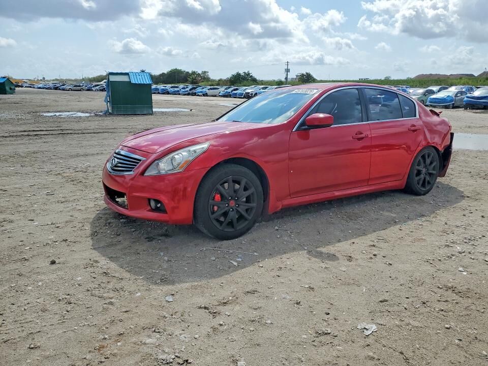 2013 INFINITI G37