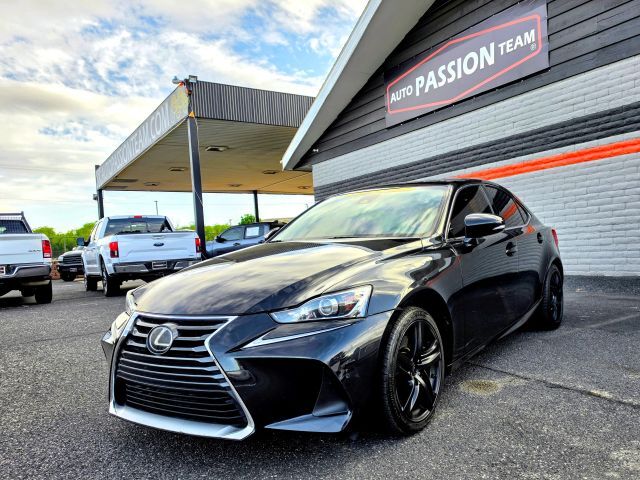 2017 LEXUS IS