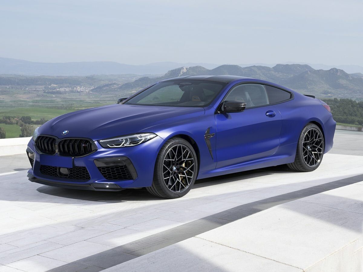 2022 BMW M8