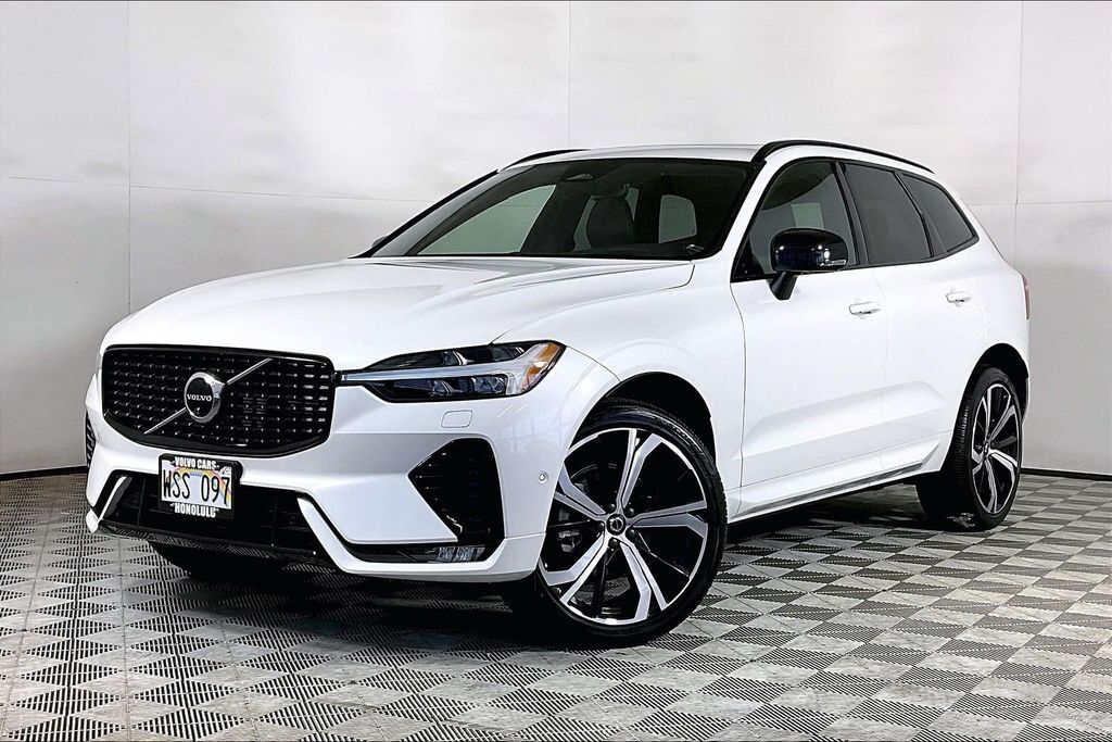 2022 VOLVO XC60