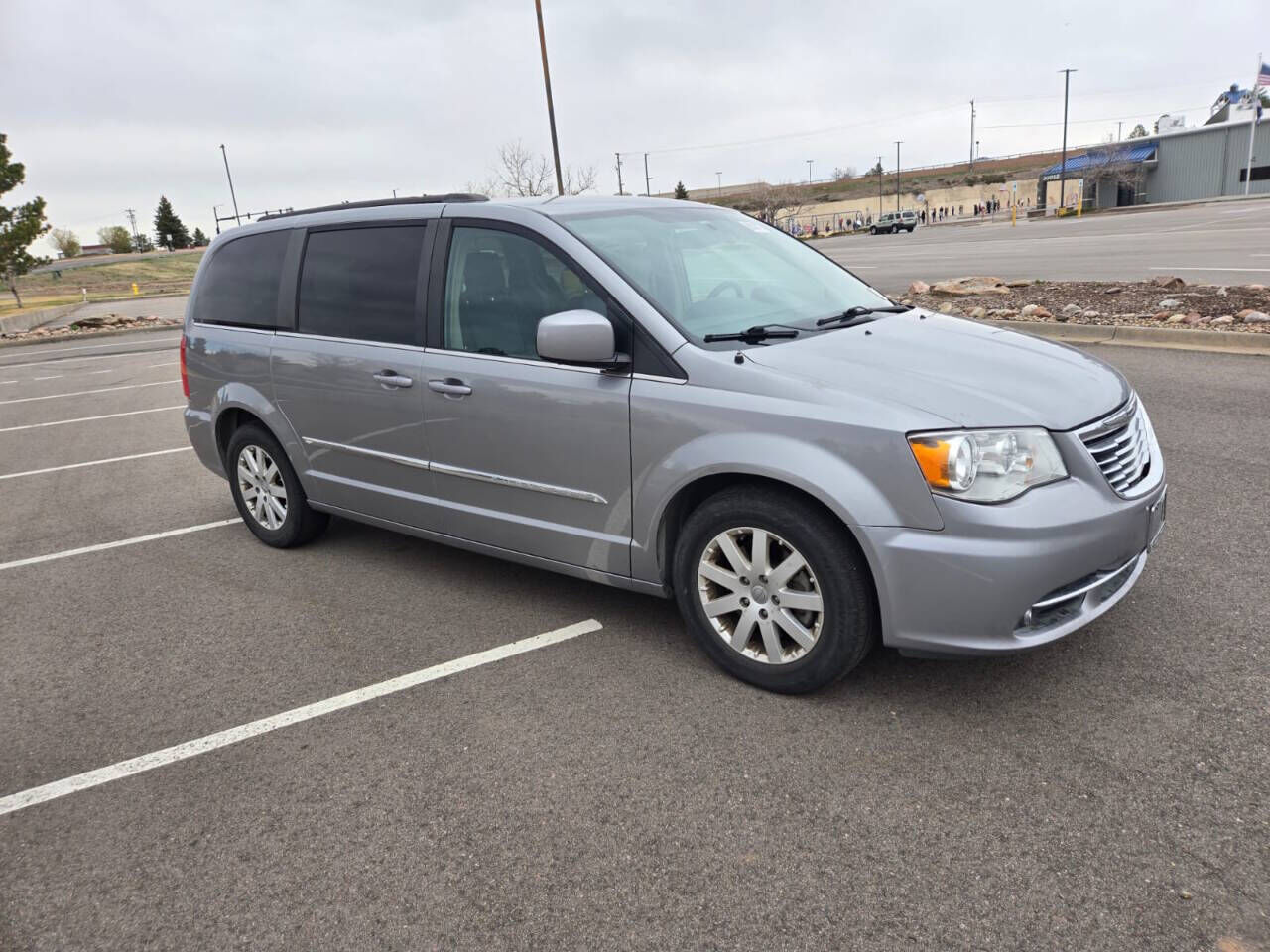 2016 CHRYSLER Town and Country