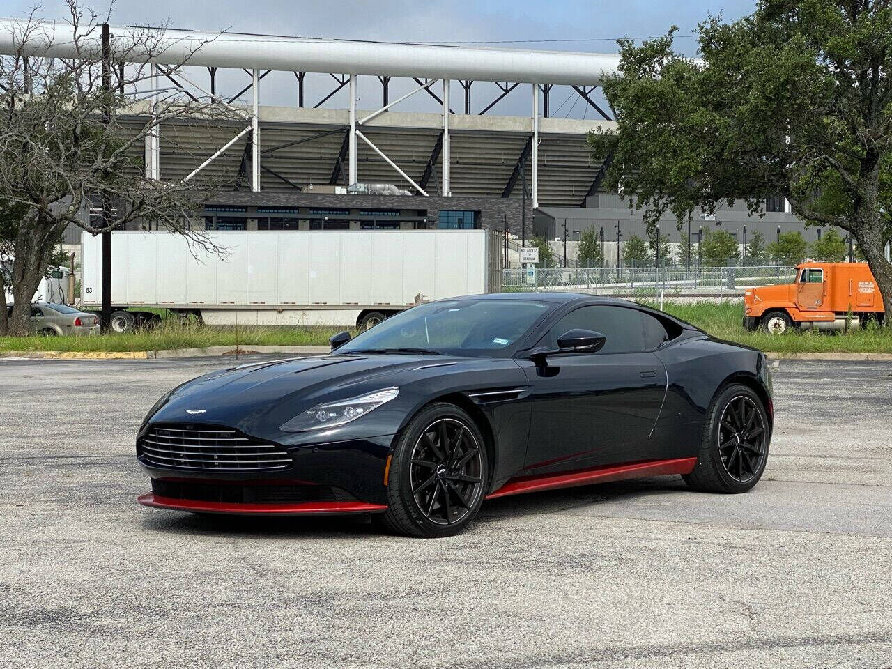 2018 ASTON MARTIN DB11