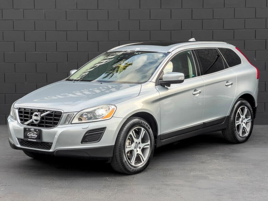 2011 VOLVO XC60