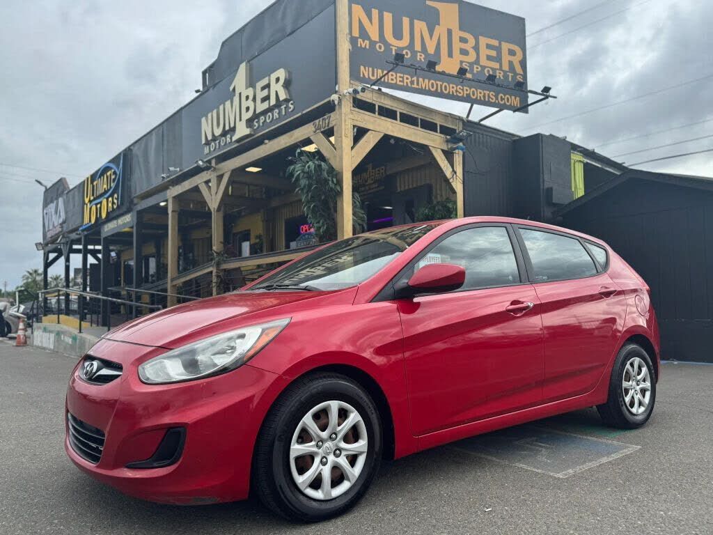 2012 HYUNDAI Accent