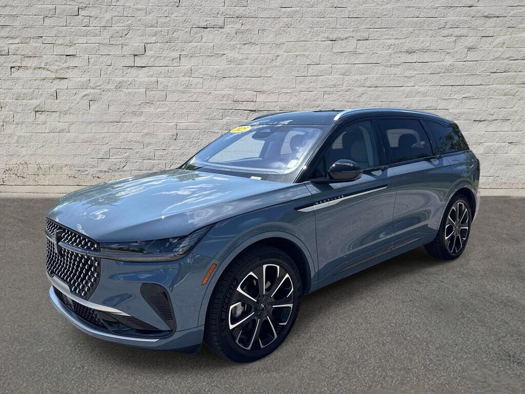 2025 LINCOLN Nautilus