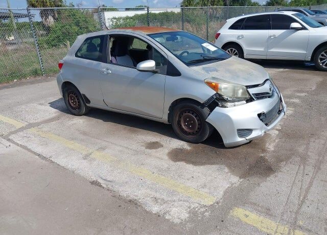 2012 TOYOTA Yaris