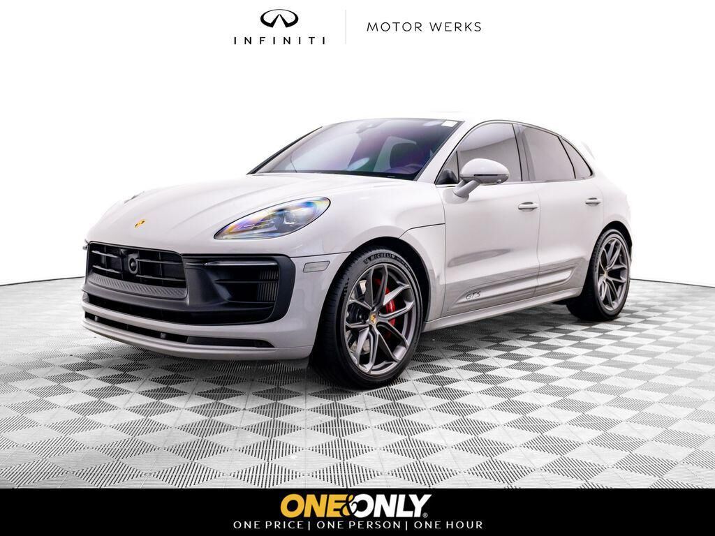 2023 PORSCHE Macan