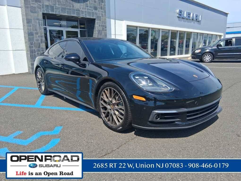 2018 PORSCHE Panamera