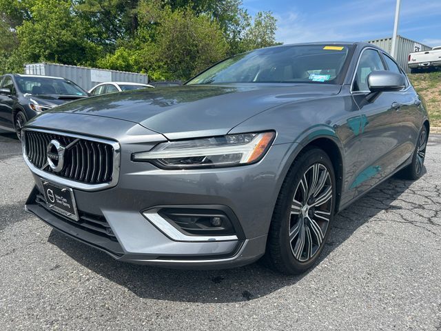 2019 VOLVO S60