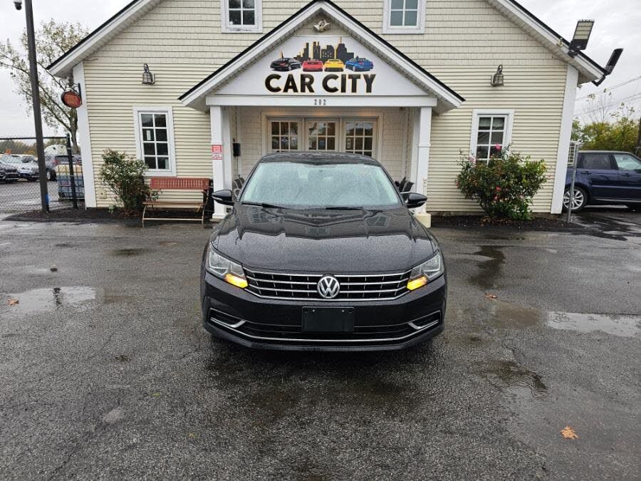 2016 VOLKSWAGEN Passat