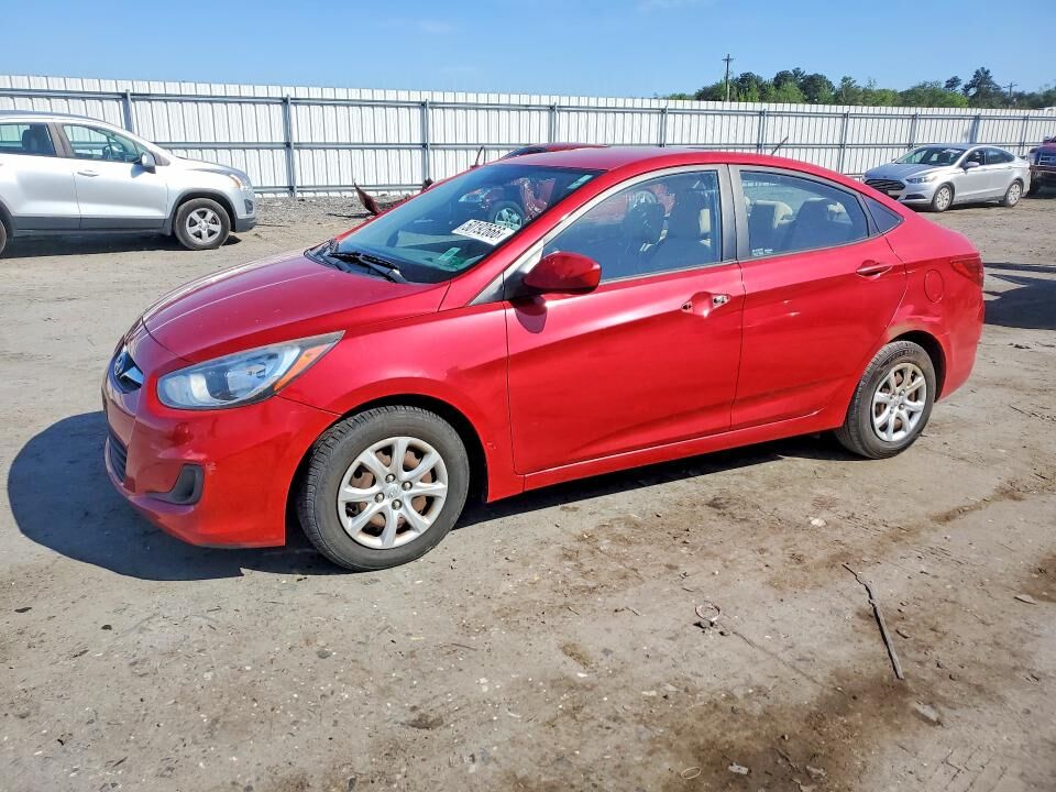 2013 HYUNDAI Accent