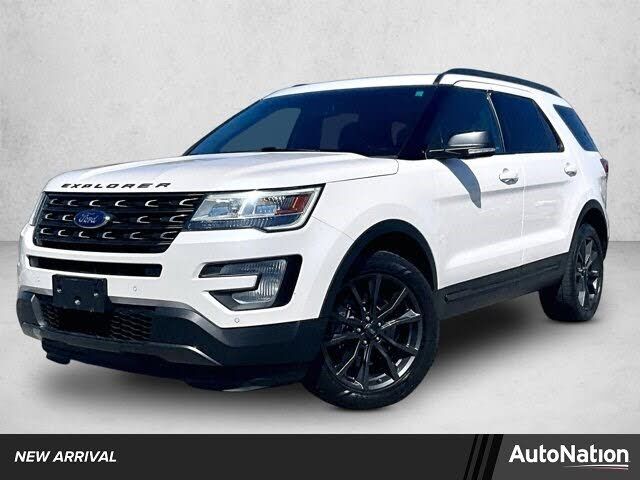2017 FORD Explorer