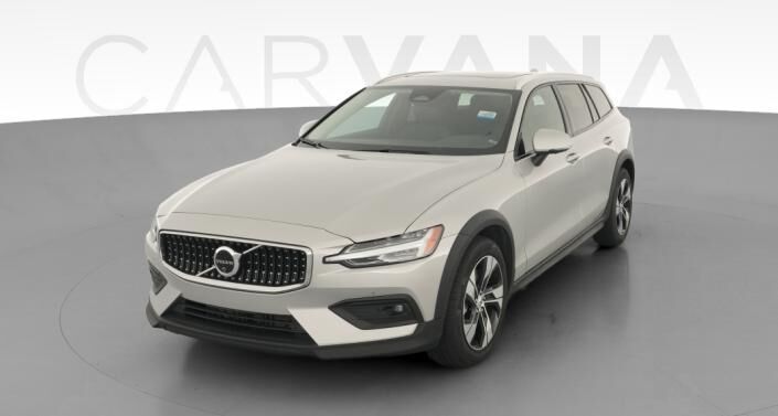 2025 VOLVO V60CC